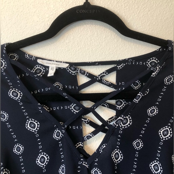 Maurices Size 1 Cross Front Roll Tab Blouse - Picture 3 of 6